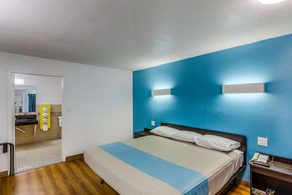 Motel 6 Fort Worth - Northside Bilik gambar