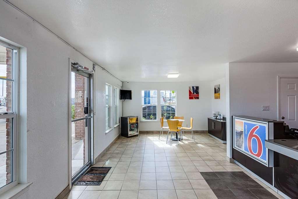 Motel 6 Fort Worth - Northside Dalaman gambar