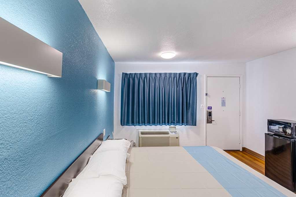 Motel 6 Fort Worth - Northside Bilik gambar