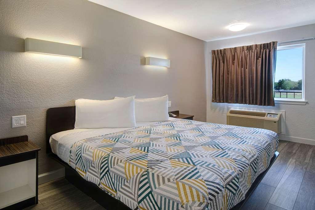 Motel 6 Fort Worth - Northside Bilik gambar