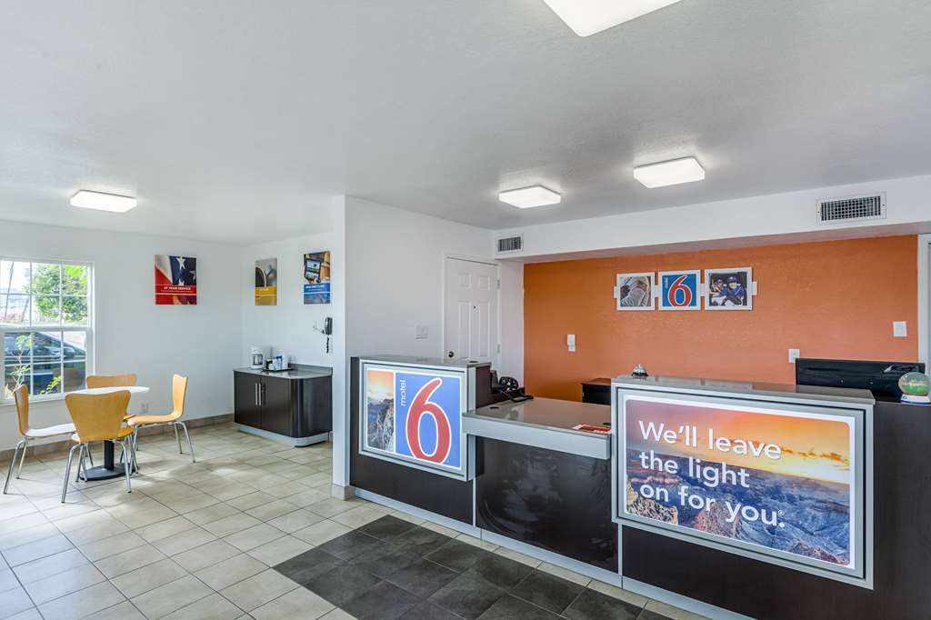 Motel 6 Fort Worth - Northside Dalaman gambar