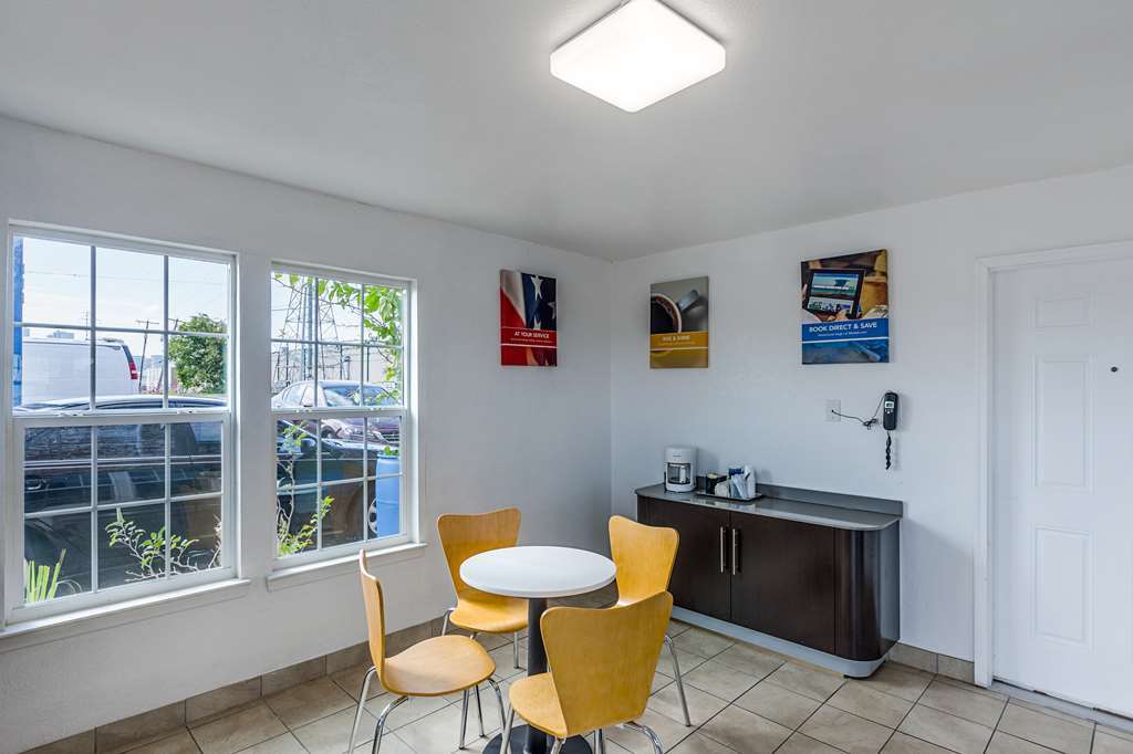 Motel 6 Fort Worth - Northside Dalaman gambar